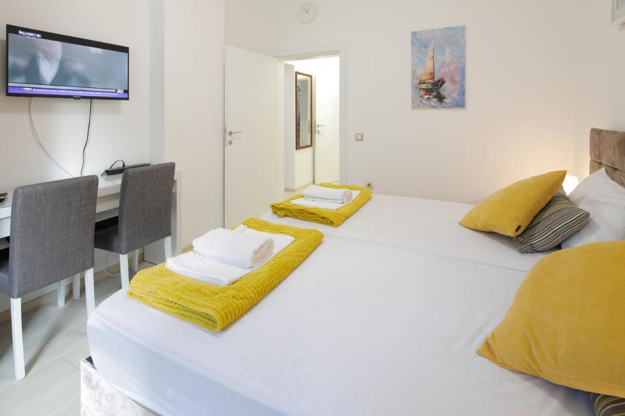 Aviator Apartments & Rooms Nikola Tesla Airport Belgrade Surčin 외부 사진