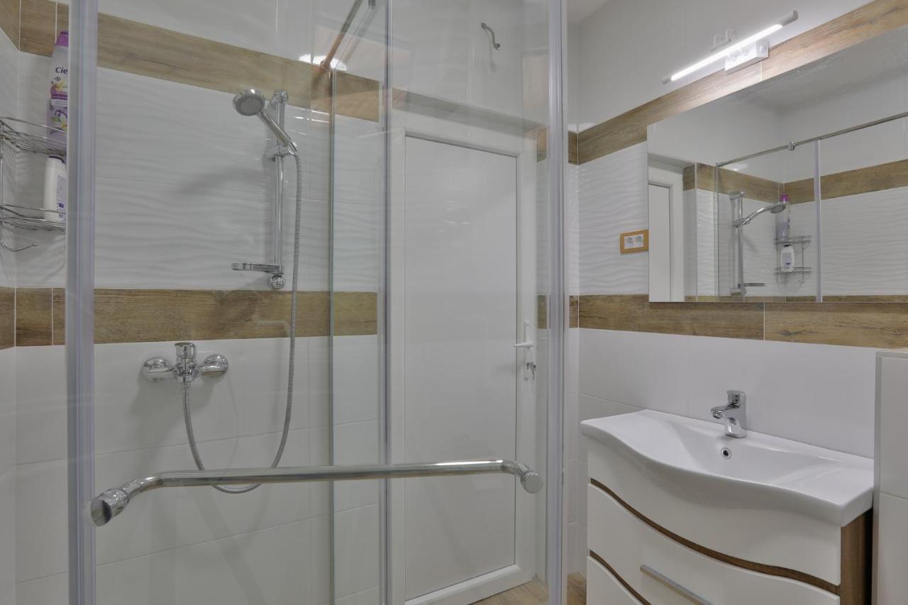 Aviator Apartments & Rooms Nikola Tesla Airport Belgrade Surčin 외부 사진