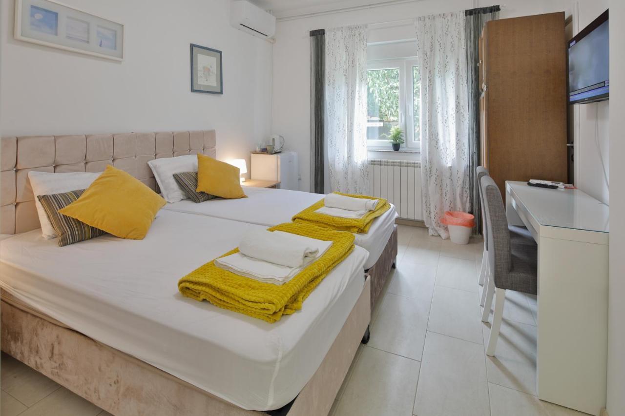 Aviator Apartments & Rooms Nikola Tesla Airport Belgrade Surčin 외부 사진