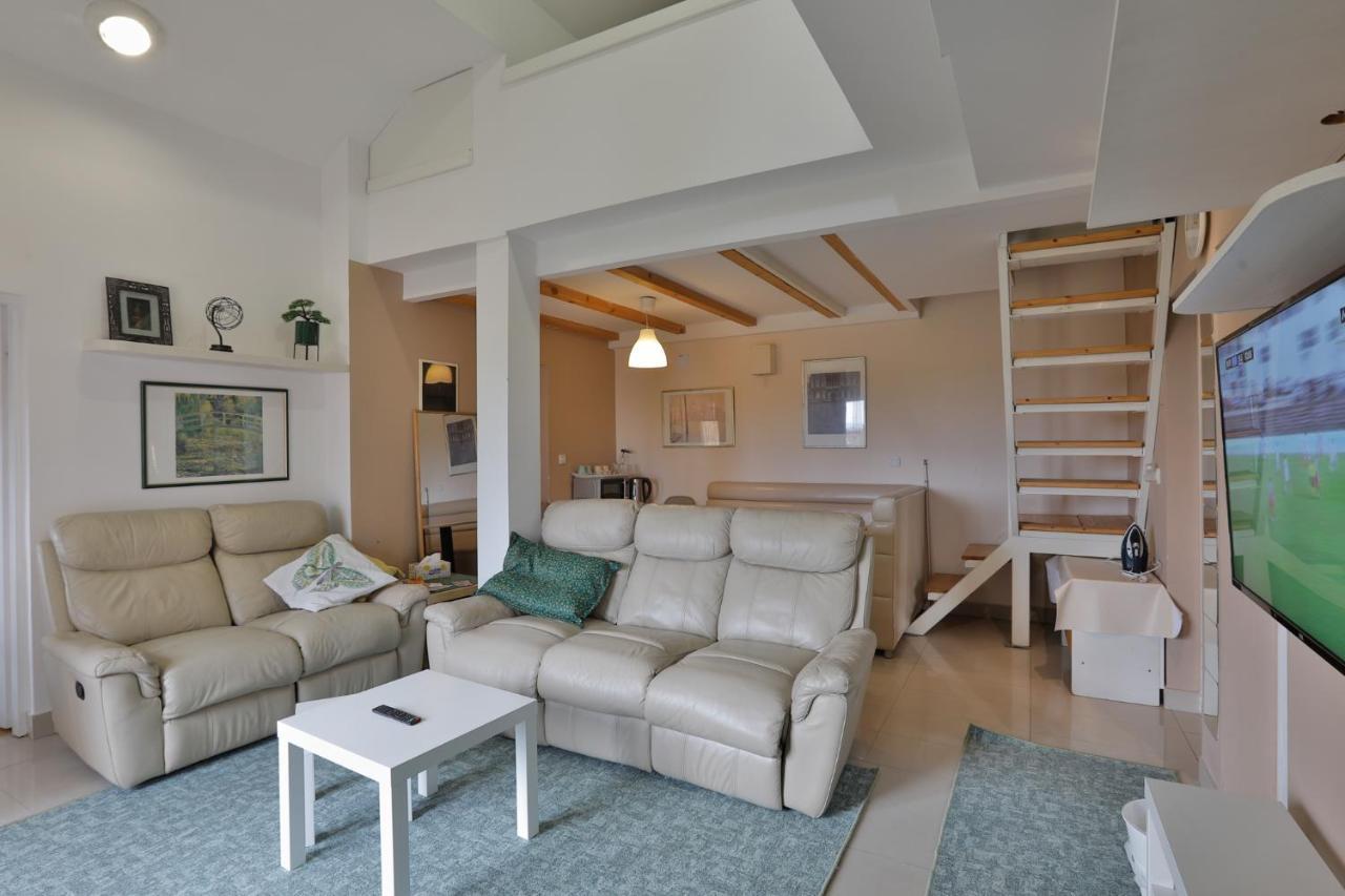 Aviator Apartments & Rooms Nikola Tesla Airport Belgrade Surčin 외부 사진