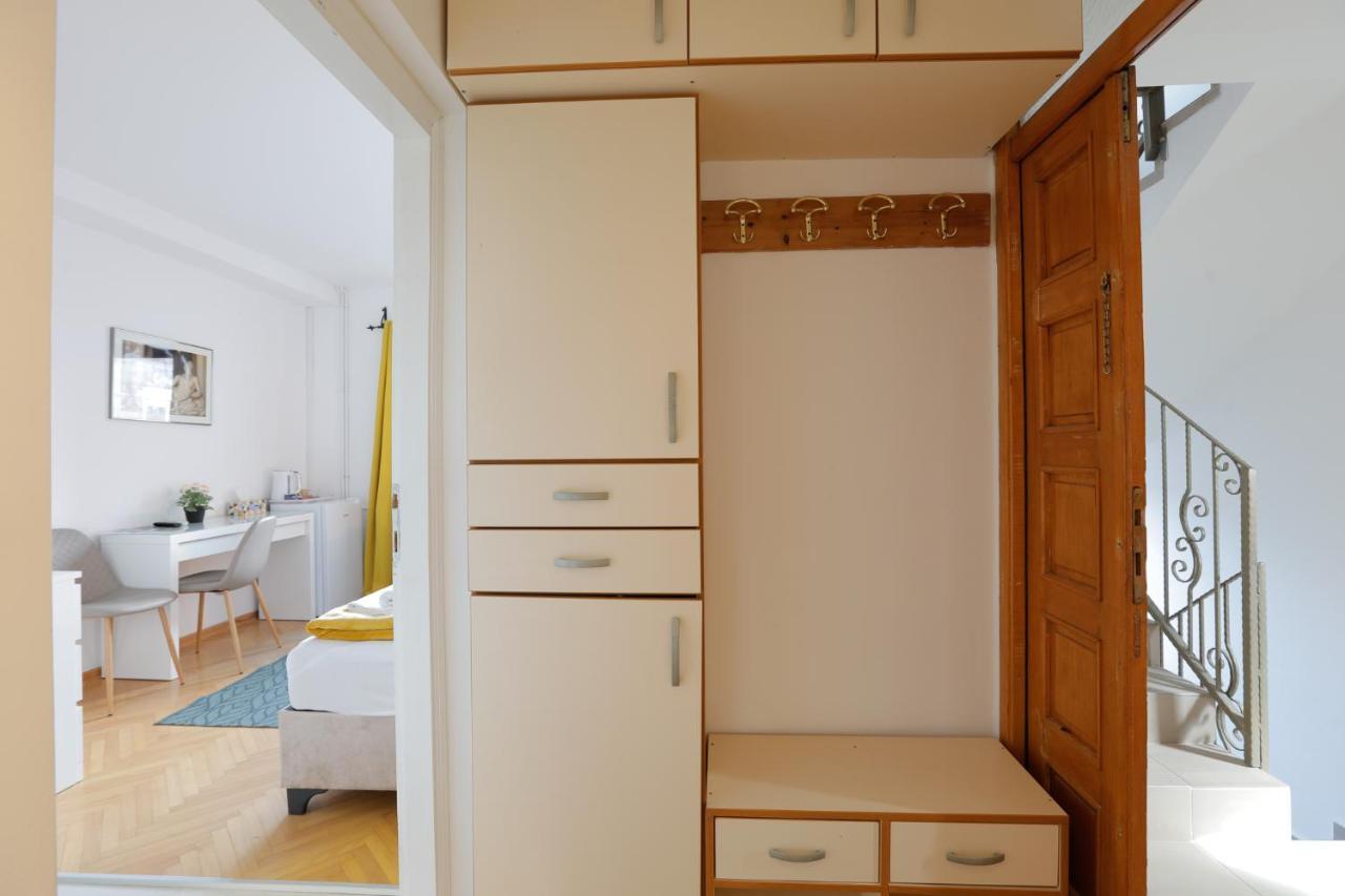 Aviator Apartments & Rooms Nikola Tesla Airport Belgrade Surčin 외부 사진
