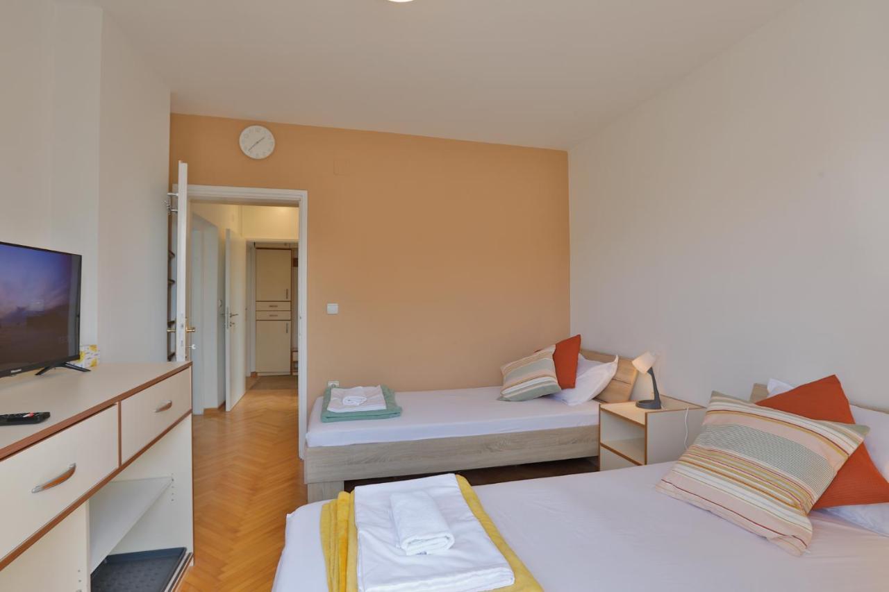 Aviator Apartments & Rooms Nikola Tesla Airport Belgrade Surčin 외부 사진