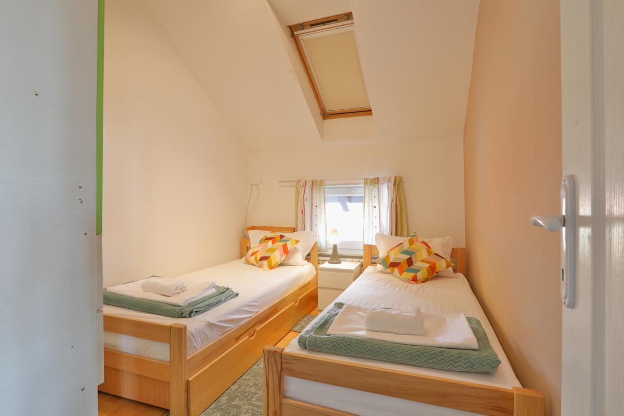 Aviator Apartments & Rooms Nikola Tesla Airport Belgrade Surčin 외부 사진